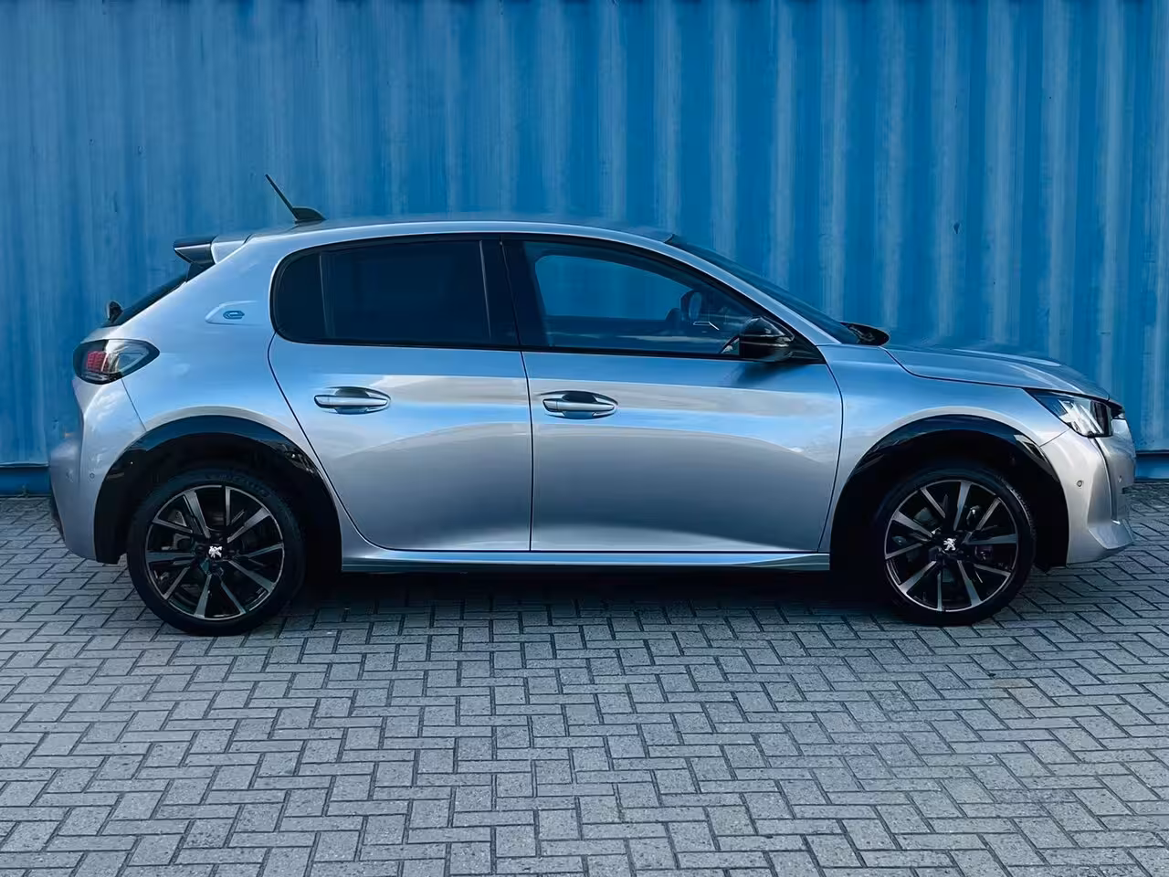 Peugeot e-208 EV GT 350 50 kWh Adaptive Cruise Control | Elektrische ramen | Stoelverwarming Voor | Navi