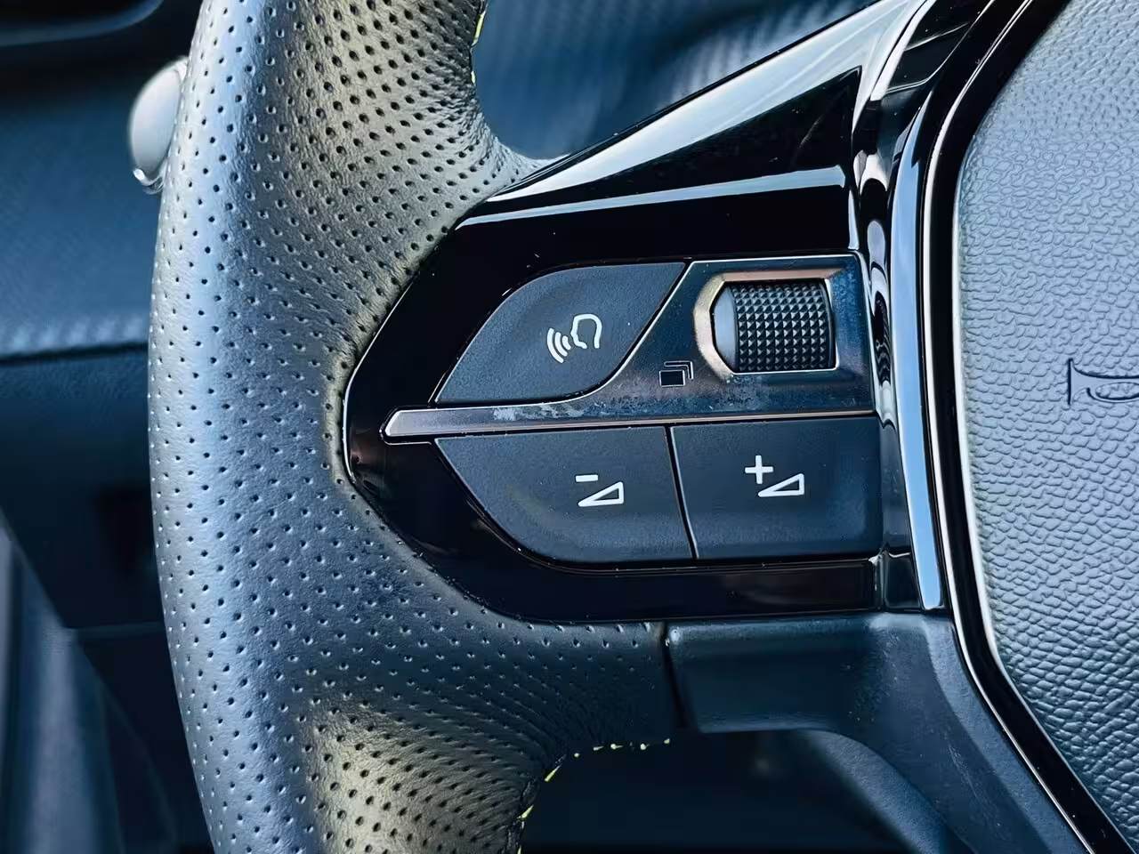 Peugeot e-208 EV GT 350 50 kWh Adaptive Cruise Control | Elektrische ramen | Stoelverwarming Voor | Navi