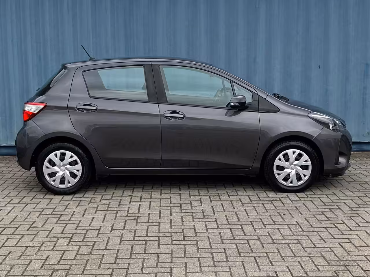 Toyota Yaris 1.0 VVT-i Comfort Trekhaak | Airco | Elektrische ramen