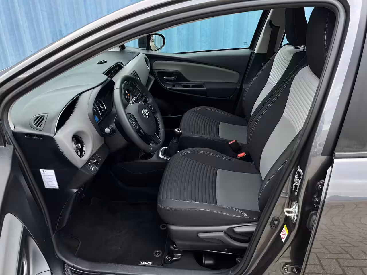 Toyota Yaris 1.0 VVT-i Comfort Trekhaak | Airco | Elektrische ramen