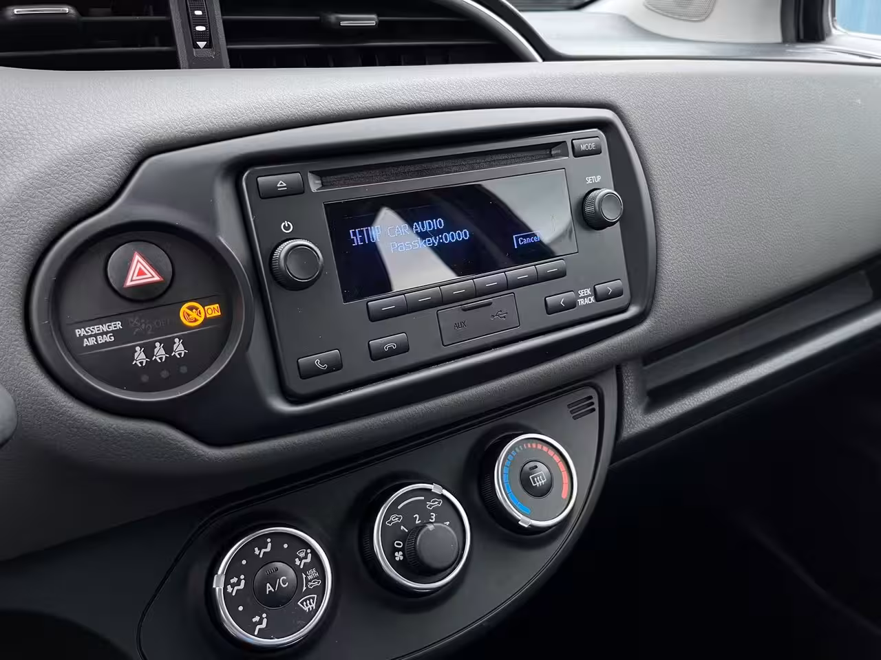 Toyota Yaris 1.0 VVT-i Comfort Trekhaak | Airco | Elektrische ramen