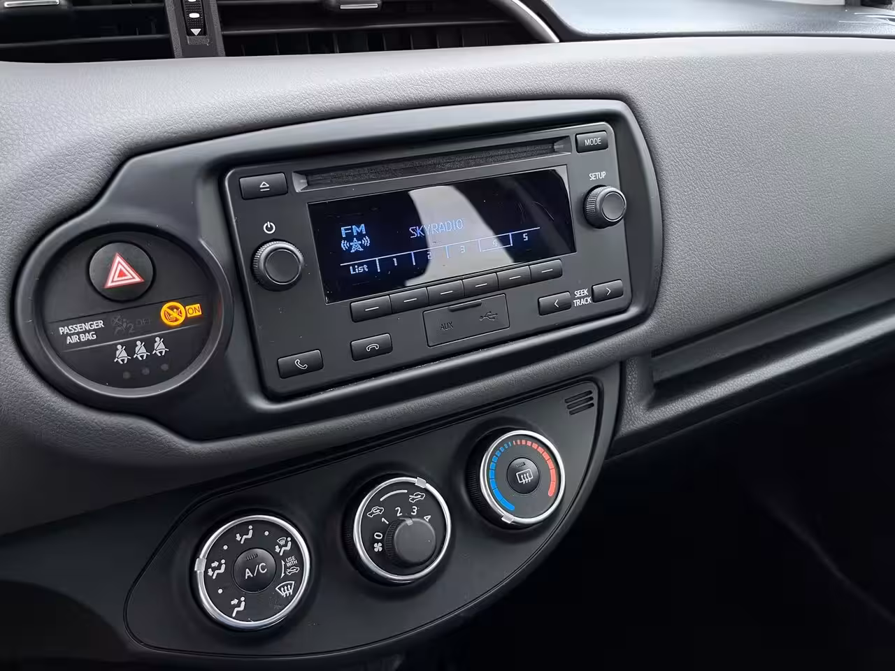 Toyota Yaris 1.0 VVT-i Comfort Trekhaak | Airco | Elektrische ramen