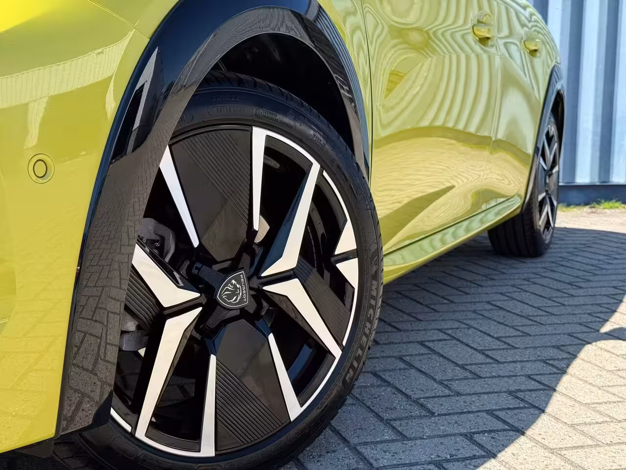 Peugeot 208 1.2 Hybrid 110 e-DCS6 GT 360 camera | Adeptieve cruise control met Stop&Go | Sfeerverlicht