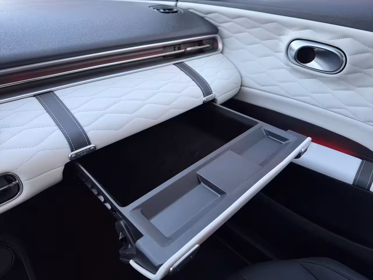 Dongfeng Box Premium Edition 42 kWh | Demo | BlackSilver | Zeer Compleet | 360 graden camera | Stoelver