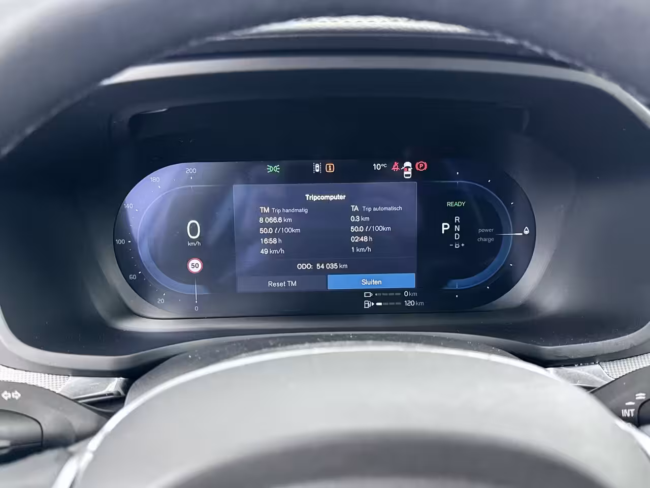 Volvo V60 T6 Recharge Ultra Dark | 19" | Sportstoelen | Trekhaak | Panoramadak | 360 Camera | Harman