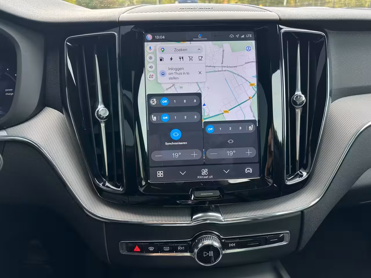 Volvo XC60 2.0 T6 Plug-in hybrid AWD Plus Black Edition | Trekhaak | SoH 96% | Harman/Kardon | Pano |