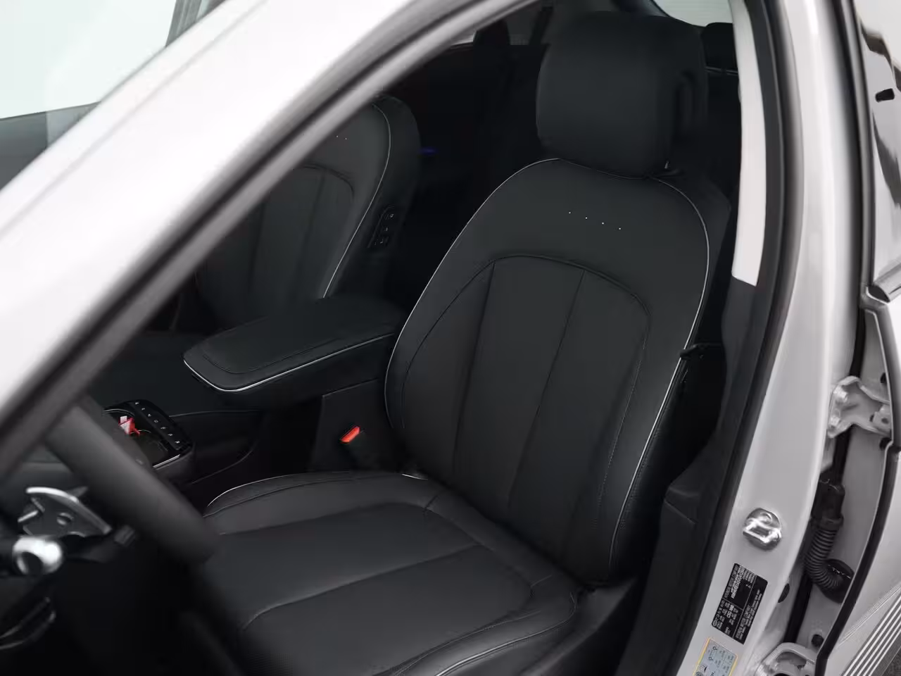 Hyundai IONIQ 5 Long Range Lounge 84 kWh | Vision Panoramadak | Lederen bekleding | Elektrisch verstelbare