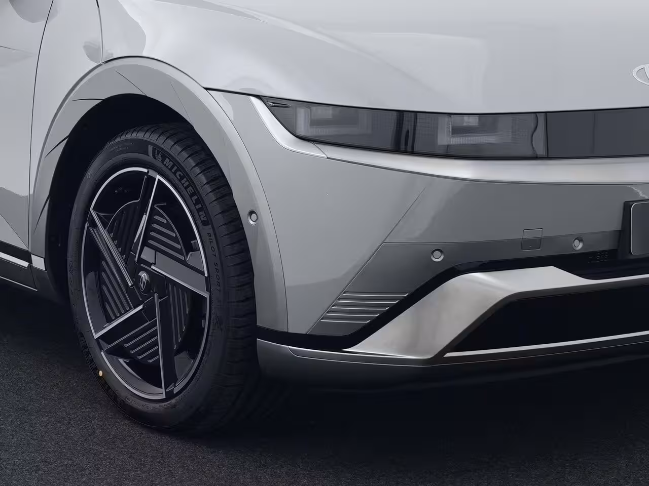 Hyundai IONIQ 5 Long Range Lounge 84 kWh | Vision Panoramadak | Lederen bekleding | Elektrisch verstelbare