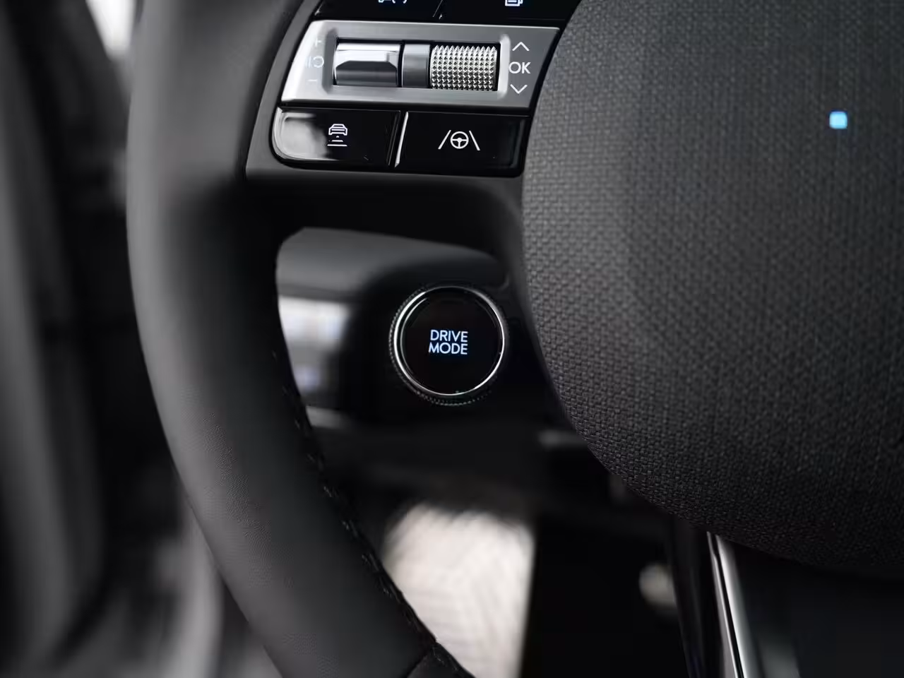Hyundai IONIQ 5 Long Range Lounge 84 kWh | Vision Panoramadak | Lederen bekleding | Elektrisch verstelbare