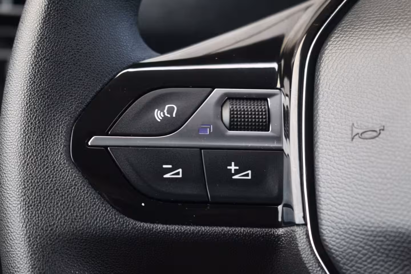 Peugeot Partner Premium L2 | Airco | Navi | Stoelverw. | Cruise C. | BLIS | PDC V&A | CarPlay | Betimmerin