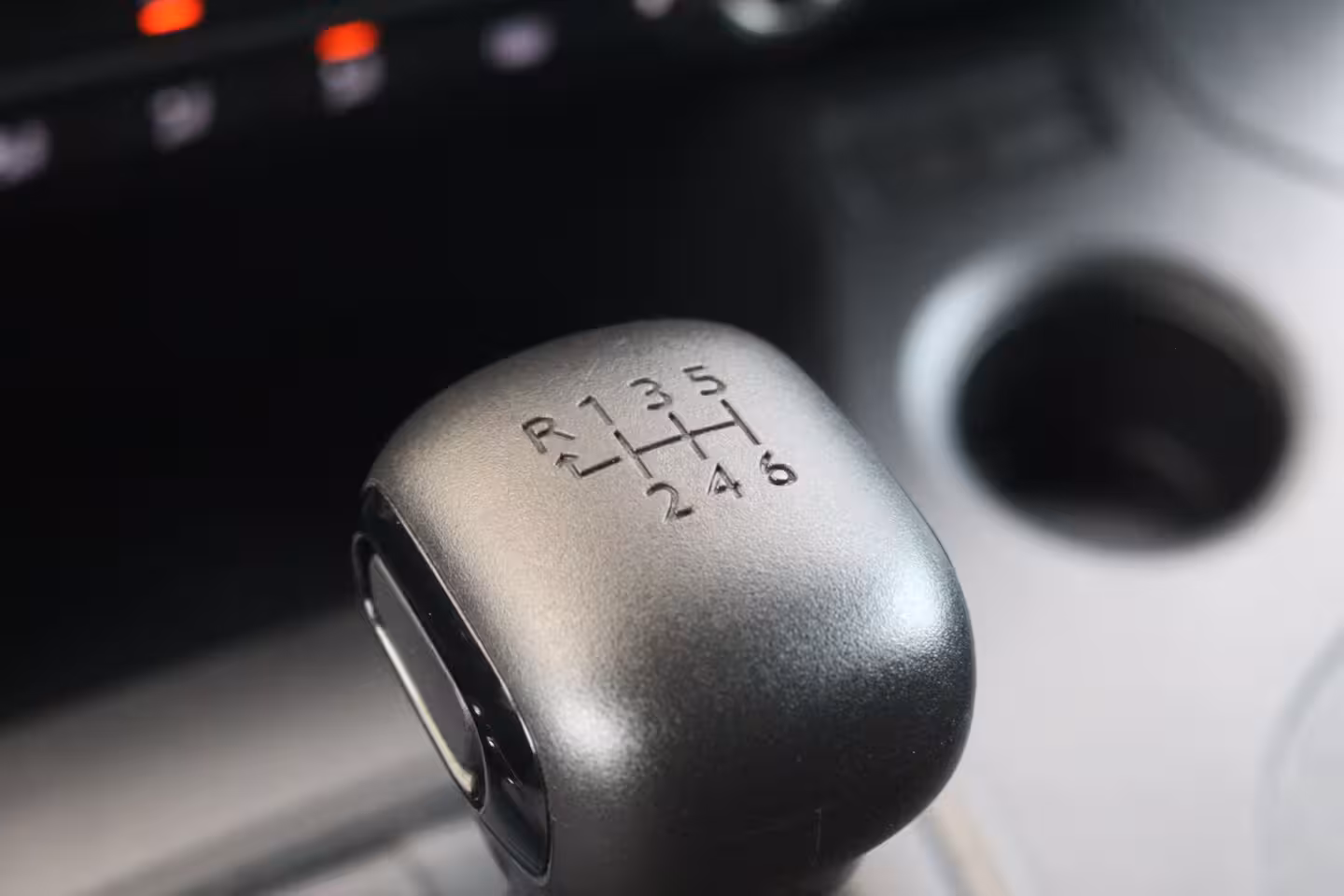 Peugeot Partner Premium L2 | Airco | Navi | Stoelverw. | Cruise C. | BLIS | PDC V&A | CarPlay | Betimmerin