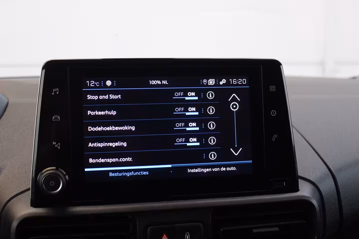 Peugeot Partner Premium L2 | Airco | Navi | Stoelverw. | Cruise C. | BLIS | PDC V&A | CarPlay | Betimmerin