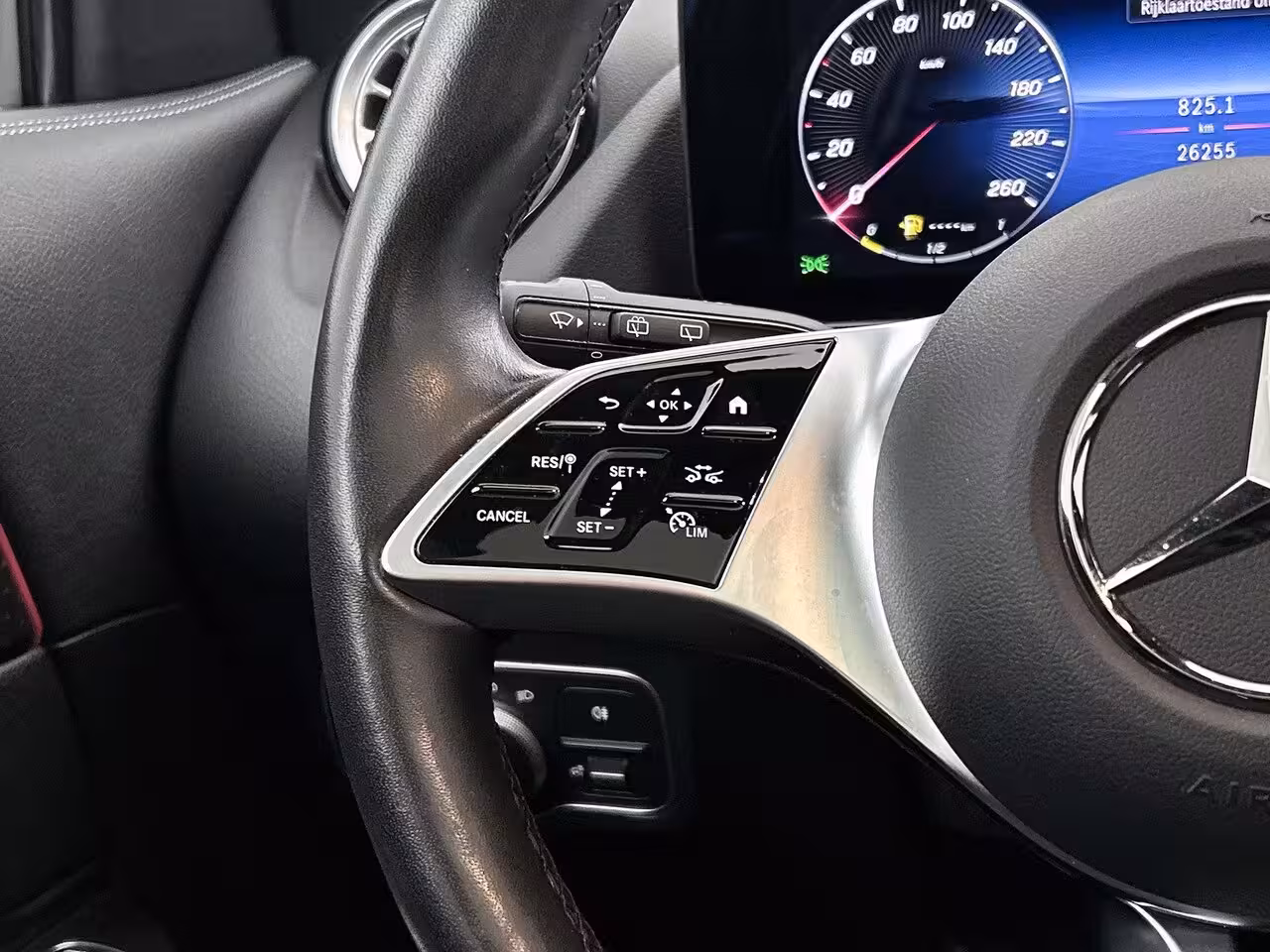 Mercedes-Benz GLA-Klasse 250 e Star Edition | Navigatie | Camera | Panoramadak | Trekhaak | 26.000km |