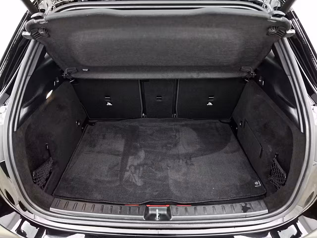 Mercedes-Benz GLA-Klasse 250 e Star Edition | Navigatie | Camera | Panoramadak | Trekhaak | 26.000km |