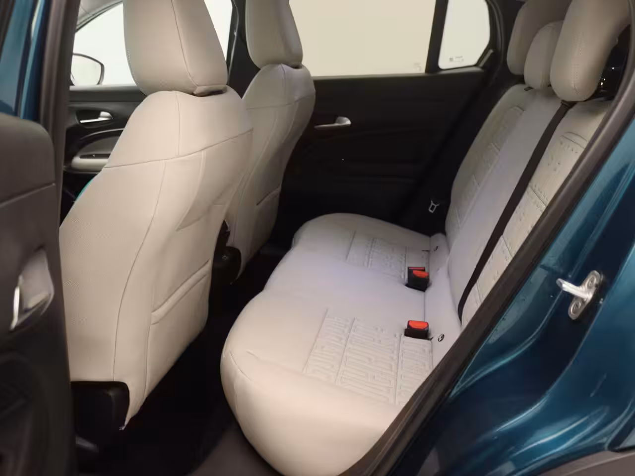 Fiat 600 1.2 Hybrid La Prima | Navigatie | Parkeercamera Achter | PDC V + A | Stoelverwarming |