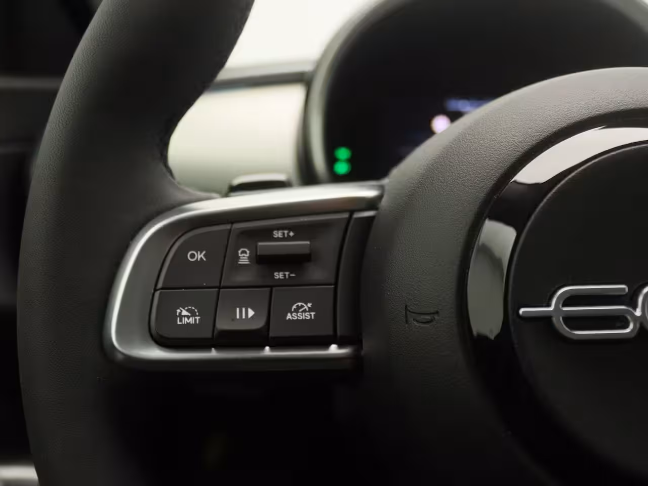 Fiat 600 1.2 Hybrid La Prima | Navigatie | Parkeercamera Achter | PDC V + A | Stoelverwarming |