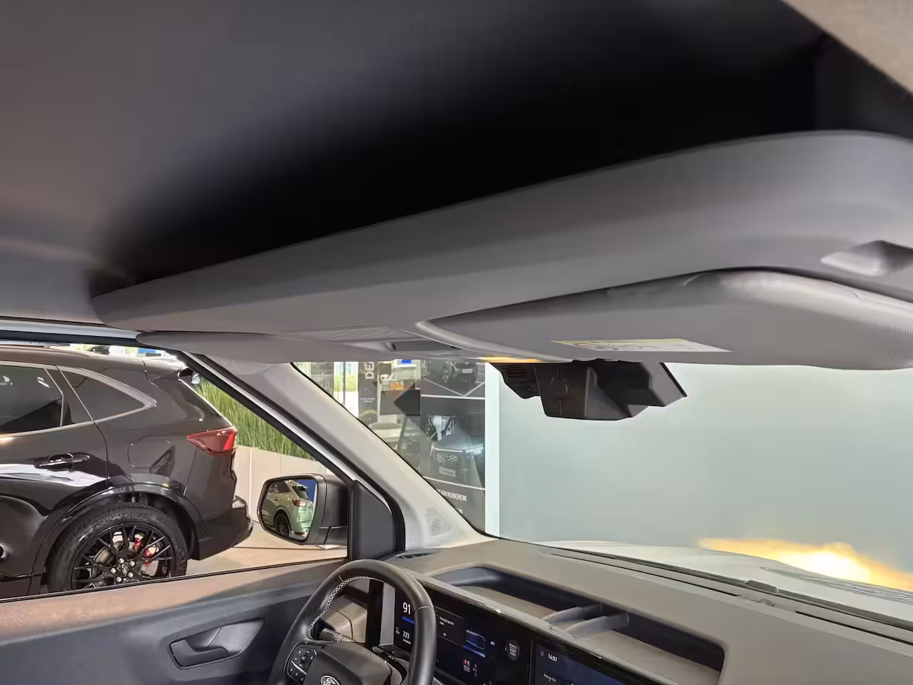 Ford Transit Courier E-Transit Trend 44 kWh | 136 PK | NAVIGATIE | ADAPTIVE CRUISE CONTROL | APPLE CARPLAY/ANDR