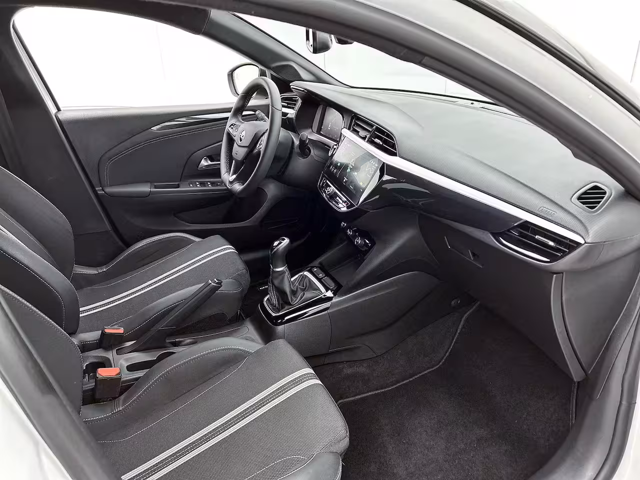 Opel Corsa 1.2 GS | Camera | Navigatie | Apple Carplay | Sensoren Achter | Climate Control | Dodehoek