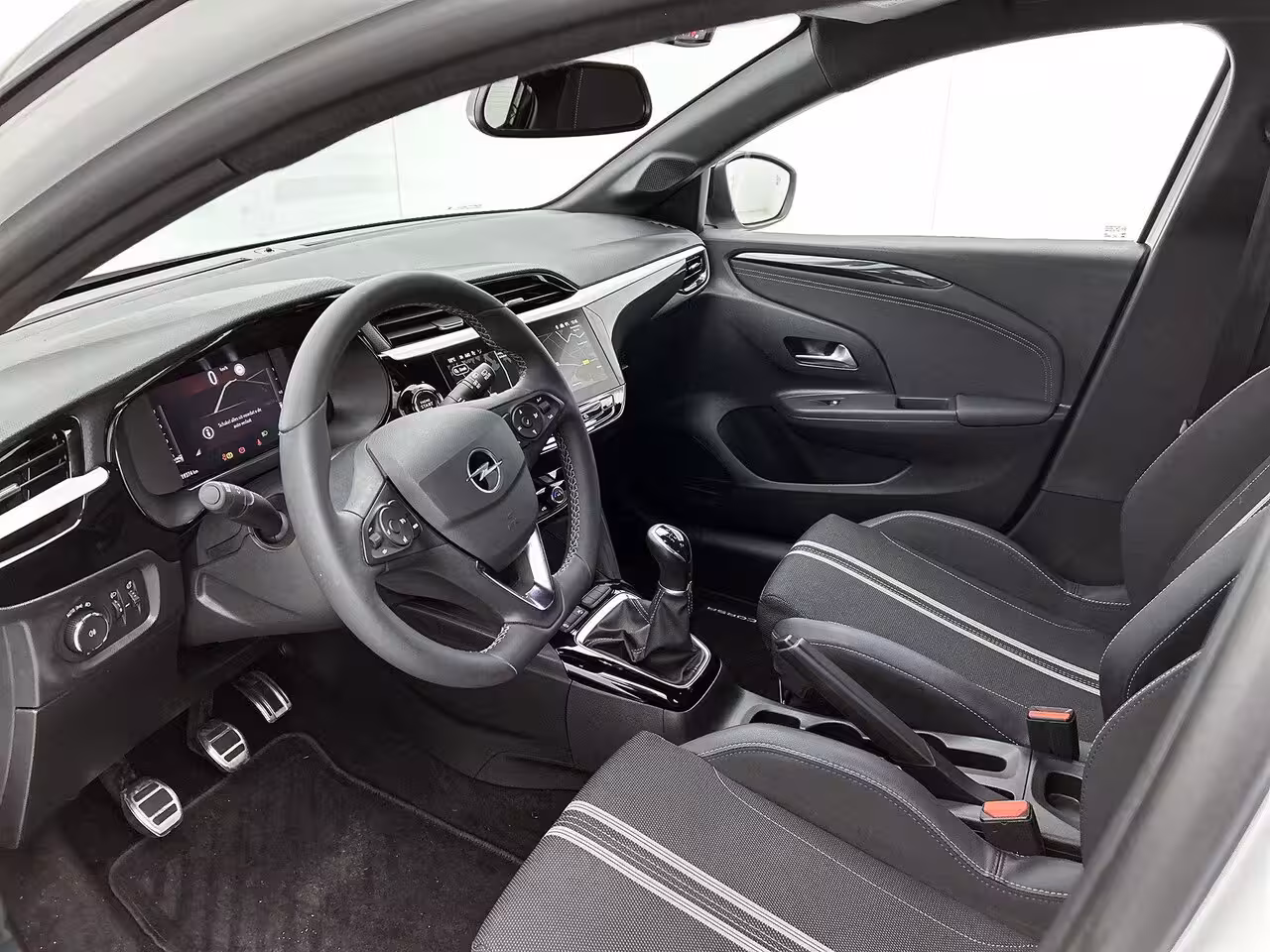 Opel Corsa 1.2 GS | Camera | Navigatie | Apple Carplay | Sensoren Achter | Climate Control | Dodehoek