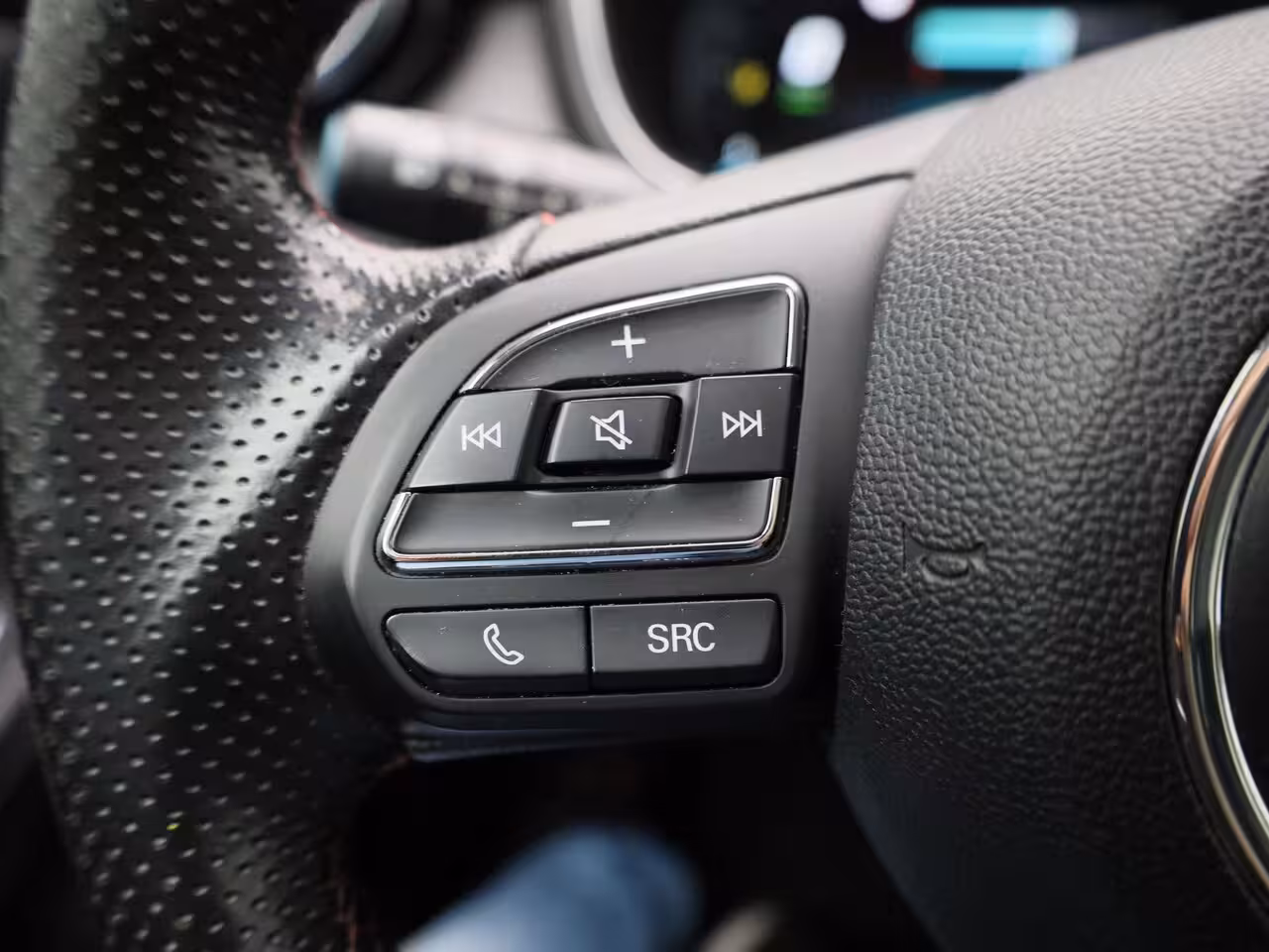 MG EHS 1.5 TGDI Luxury | Apple Carplay/Android Auto | Panoramadak | Achteruitrijcamera | Cruise C