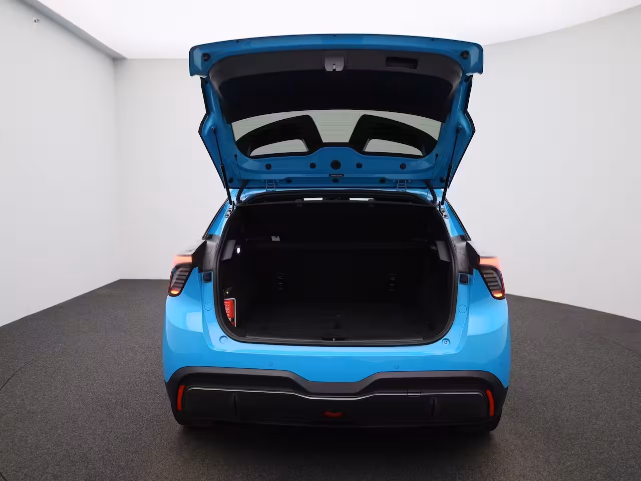 MG MG4 64 kWh Luxury | Rondom Camera | Stoelverwarming | Cruise Control | Apple Carplay/Android A