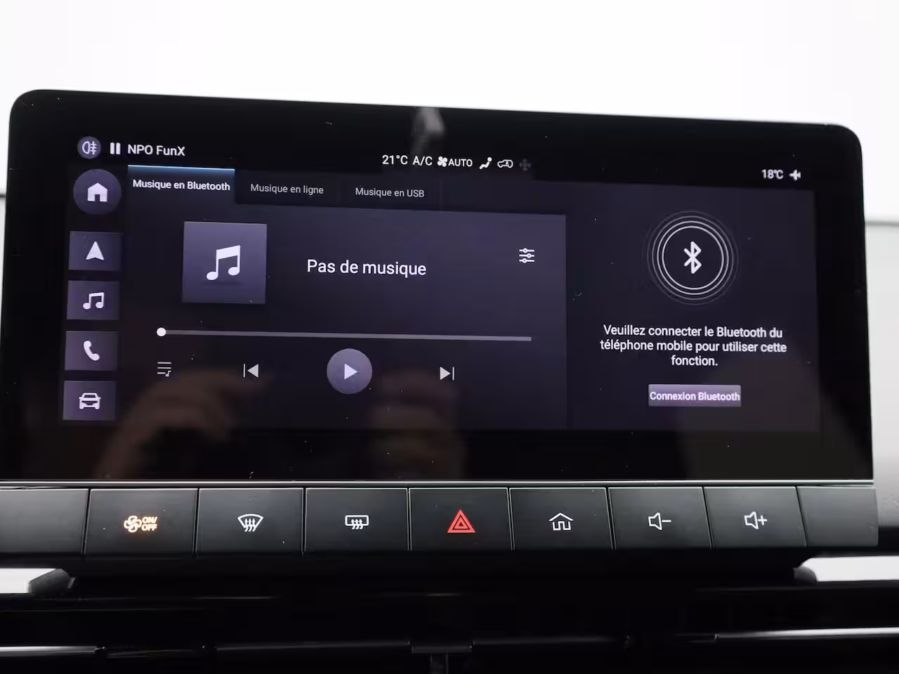 MG MG4 64 kWh Luxury | Rondom Camera | Stoelverwarming | Cruise Control | Apple Carplay/Android A