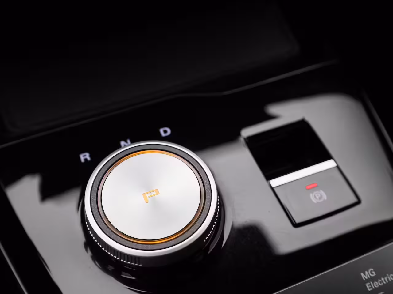 MG MG4 64 kWh Luxury | Rondom Camera | Stoelverwarming | Cruise Control | Apple Carplay/Android A