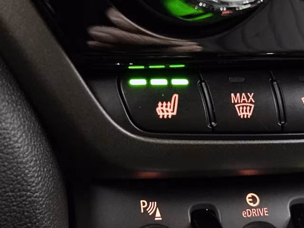 Mini Countryman 1.5 Cooper S E ALL4 Chili PHEV | HARMAN/KARDON | LEER | CAMERA | STOELVERWARMING | NAVIGAT
