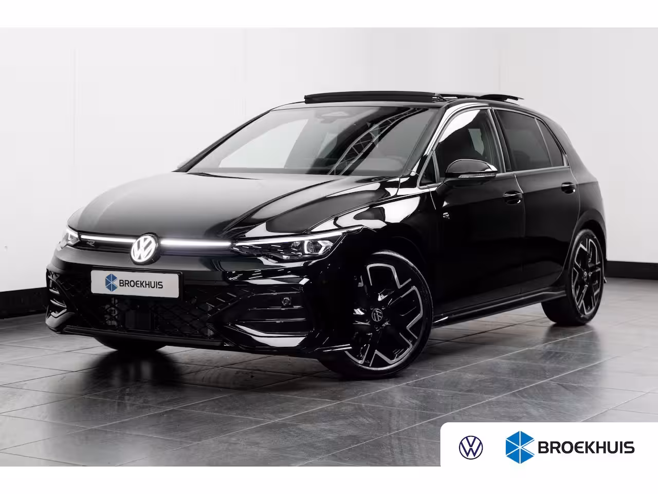 Volkswagen Golf Plus 1.5 eTSI 150PK R-Line | 360 camera | Schuif-kanteldak | R-Line stoelen | Sportonderstel |