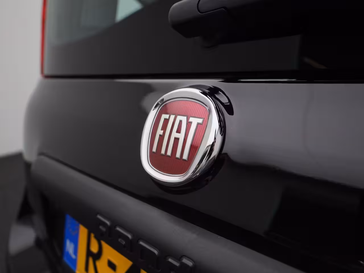 Fiat Panda 1.0 Hybrid City Life | 5-ZITS | AIRCO | ELEKTRISCHE RAMEN VOOR | BLUETOOTH EN DAB RADIO