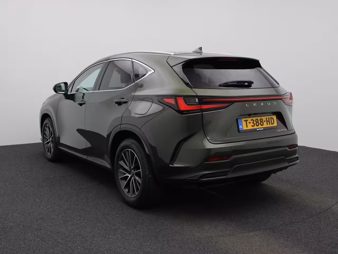 Lexus NX 450h+ AWD Luxury Line | PANORAMADAK | HEAD-UP DISPLAY | LEDERENSTOELEN MET MEMORY | CAMERA