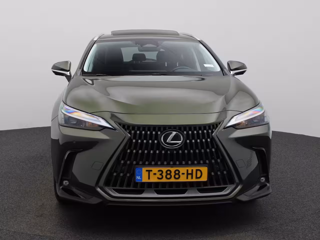 Lexus NX 450h+ AWD Luxury Line | PANORAMADAK | HEAD-UP DISPLAY | LEDERENSTOELEN MET MEMORY | CAMERA