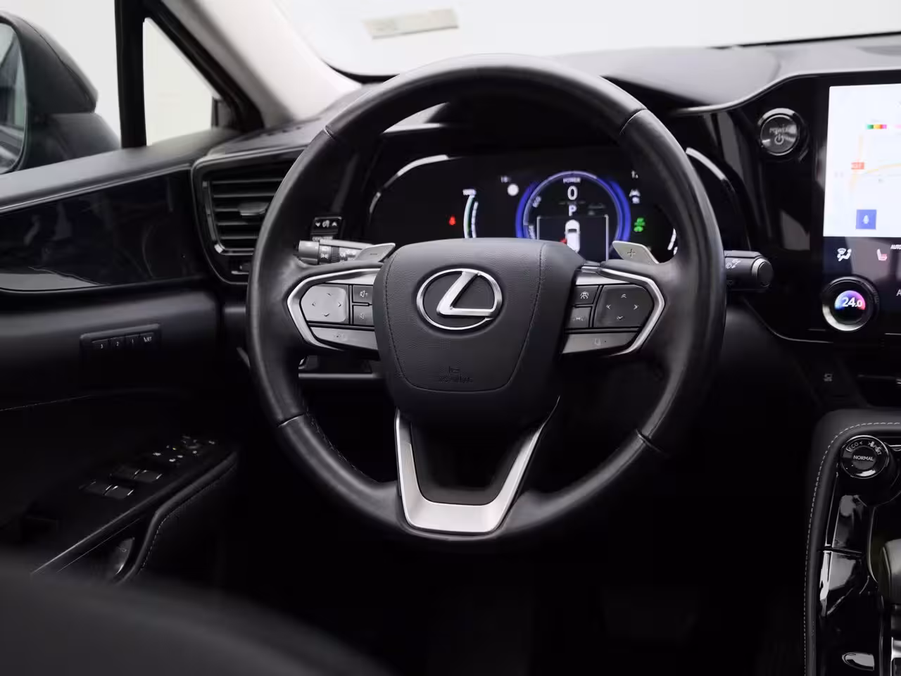 Lexus NX 450h+ AWD Luxury Line | PANORAMADAK | HEAD-UP DISPLAY | LEDERENSTOELEN MET MEMORY | CAMERA