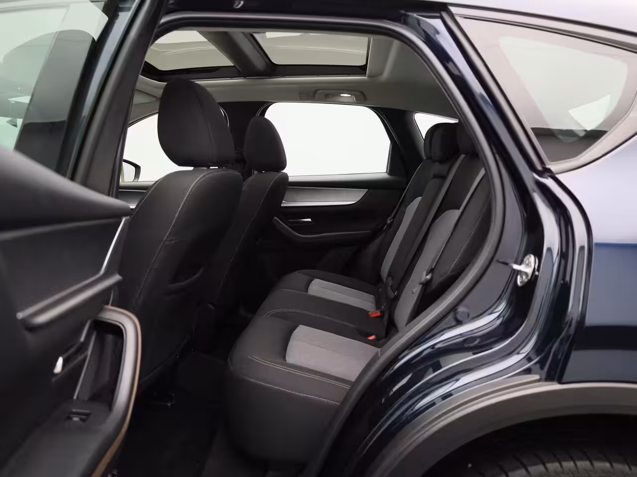 Mazda CX-60 2.5 e-SkyActiv PHEV Exclusive-Line | PANORAMADAK | STOEL-STUURWIELVERWARMING | CAMERA | NA