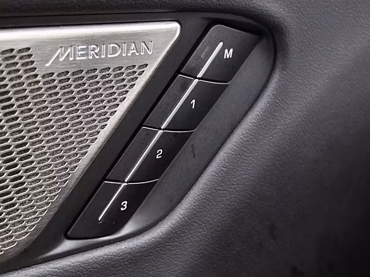 Jaguar I-PACE EV400 S 90 kWh | LEER | 360 CAMERA | MERIDIAN AUDIO | NAVIGATIE | ELEKTRISCHE BESTUURDERSS