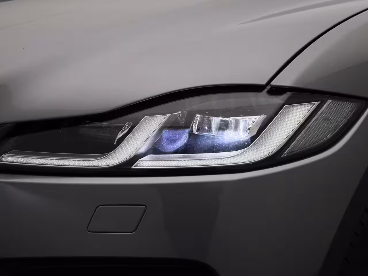 Jaguar F-Pace 2.0 P250 R-Dynamic SE | LEER | MERIDIAN AUDIO | CAMERA | NAVIGATIE