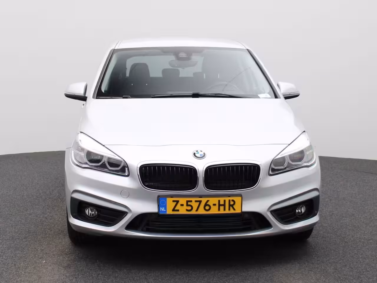 BMW 2-serie Active Tourer 225i xDrive | ELEKTRISCHE BESTUURDERSSTOEL MET GEHEUGEN | | NAVIGATIE | ACHTERUITRIJCAMERA