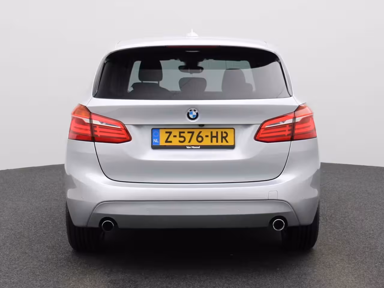 BMW 2-serie Active Tourer 225i xDrive | ELEKTRISCHE BESTUURDERSSTOEL MET GEHEUGEN | | NAVIGATIE | ACHTERUITRIJCAMERA