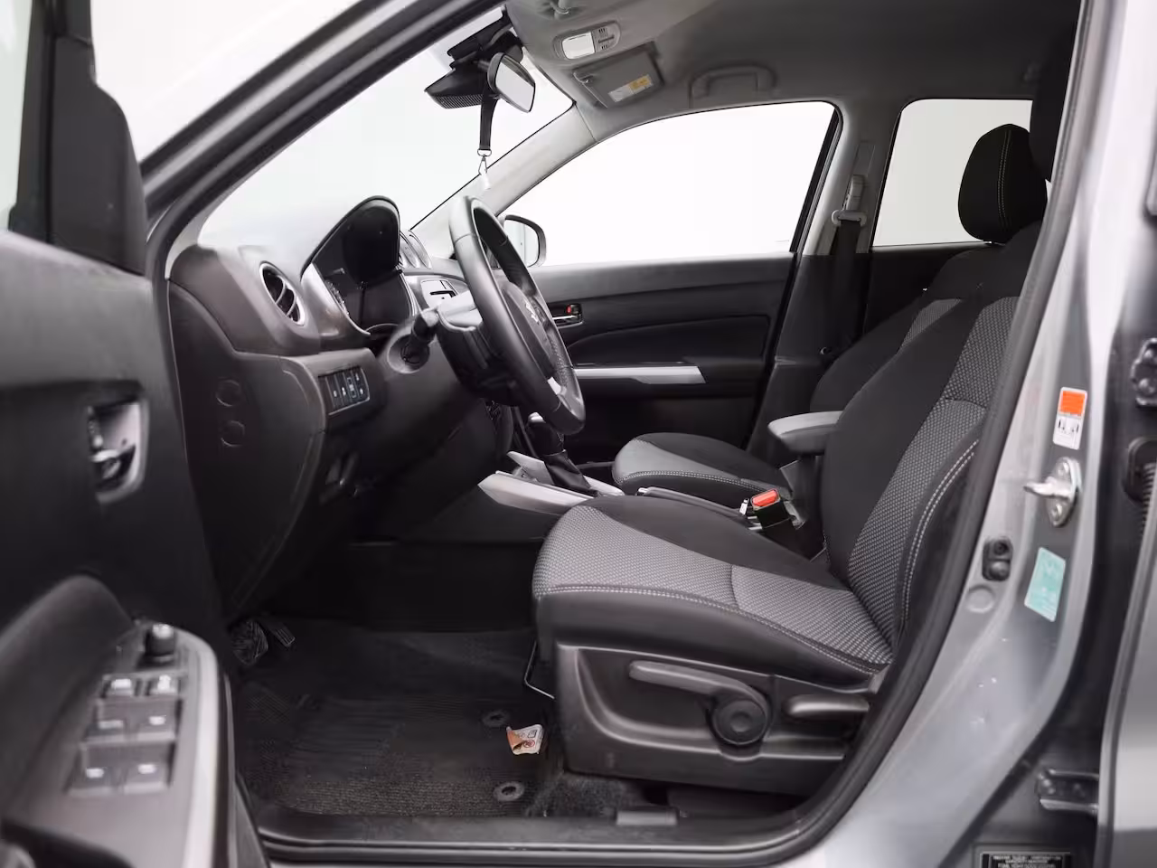 Suzuki Grand Vitara 1.5 Luxe+ 2WD A/T | CAMERA | KLIMAATREGELING | STOELVERWARMING | KEYLESS | ADAPTIVE CRUISE