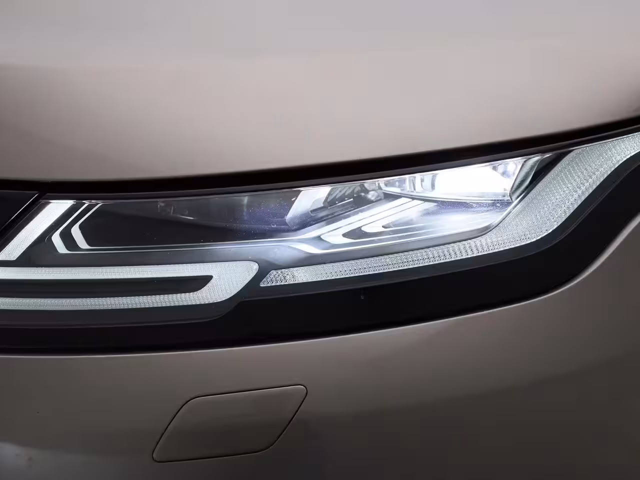 Land Rover Range Rover Evoque 1.5 P300e AWD Autobiography | PANO-SCHUIFDAK | MERIDIAN AUDIO | STOEL-STUURWIELVERWARMING