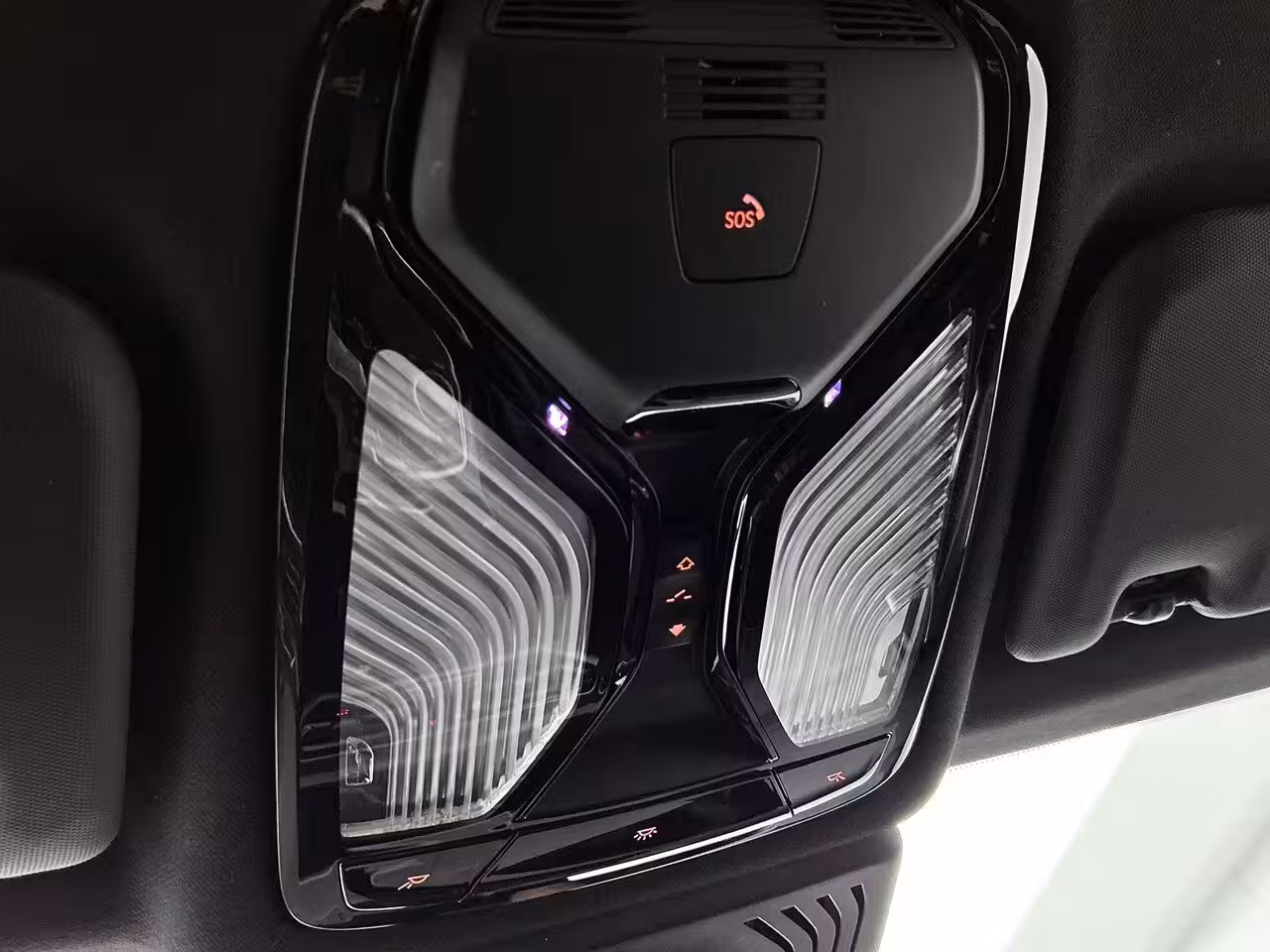 BMW X3 xDrive30e High Executive | M-SPORT | PANORAMADAK | HARMAN KARDON | HEAD-UP | CAMERA | LEER