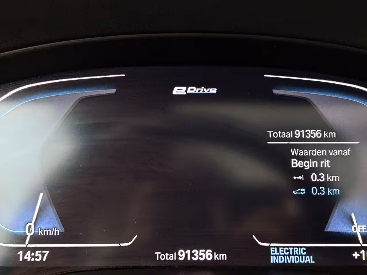 BMW X3 xDrive30e High Executive | M-SPORT | PANORAMADAK | HARMAN KARDON | HEAD-UP | CAMERA | LEER