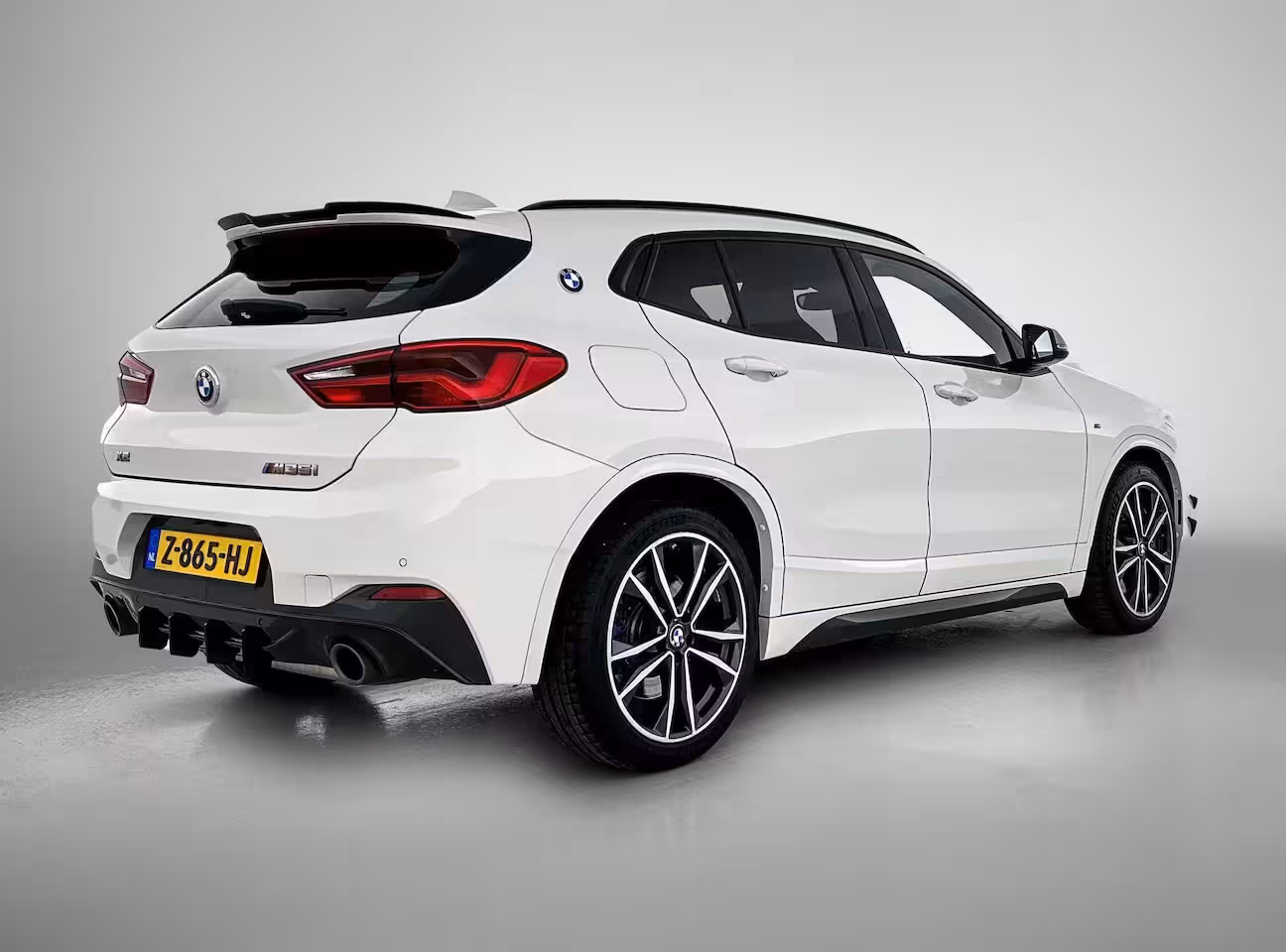 BMW X2 M35i High Executive Edition | NAVIGATIE | CAMERA | STOELVERWARMING | HARMAN-KARDON AUDIO |