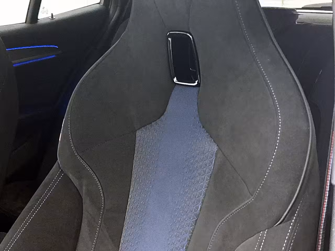 BMW X2 M35i High Executive Edition | NAVIGATIE | CAMERA | STOELVERWARMING | HARMAN-KARDON AUDIO |