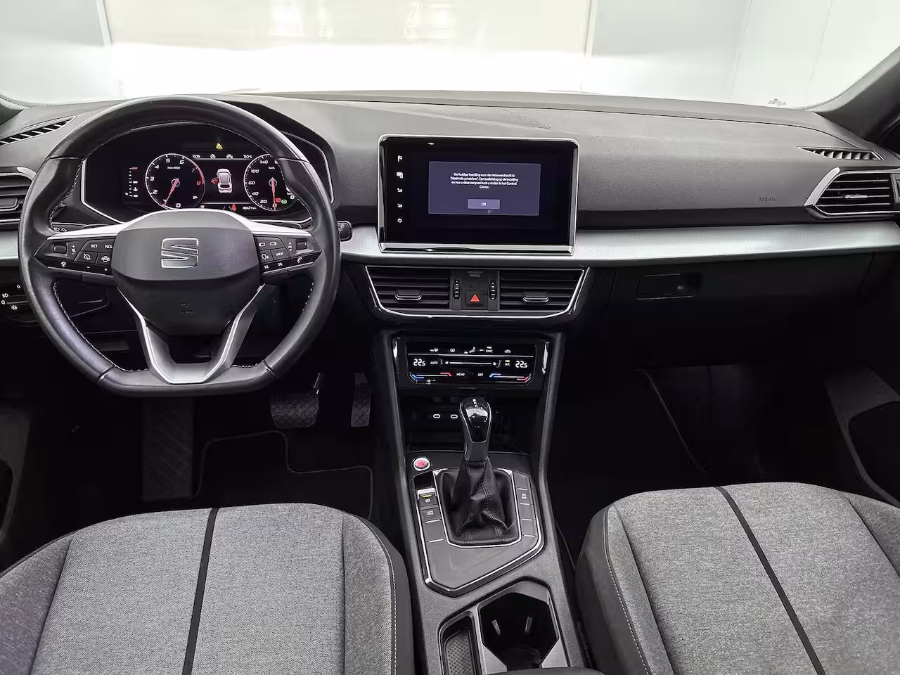 Seat Tarraco 1.5 TSI Style Business Intense | 7 PERSOONS | AUTOMAAT | CAMERA | NAVIGATIE | DRAADLOOS TE