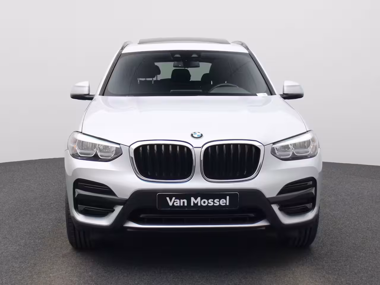 BMW X3 xDrive30e | PANORAMADAK | STOEL-STUURWIELVERWARMING | APPLE CARPLAY-ANDRIOD AUTO | CAMERA