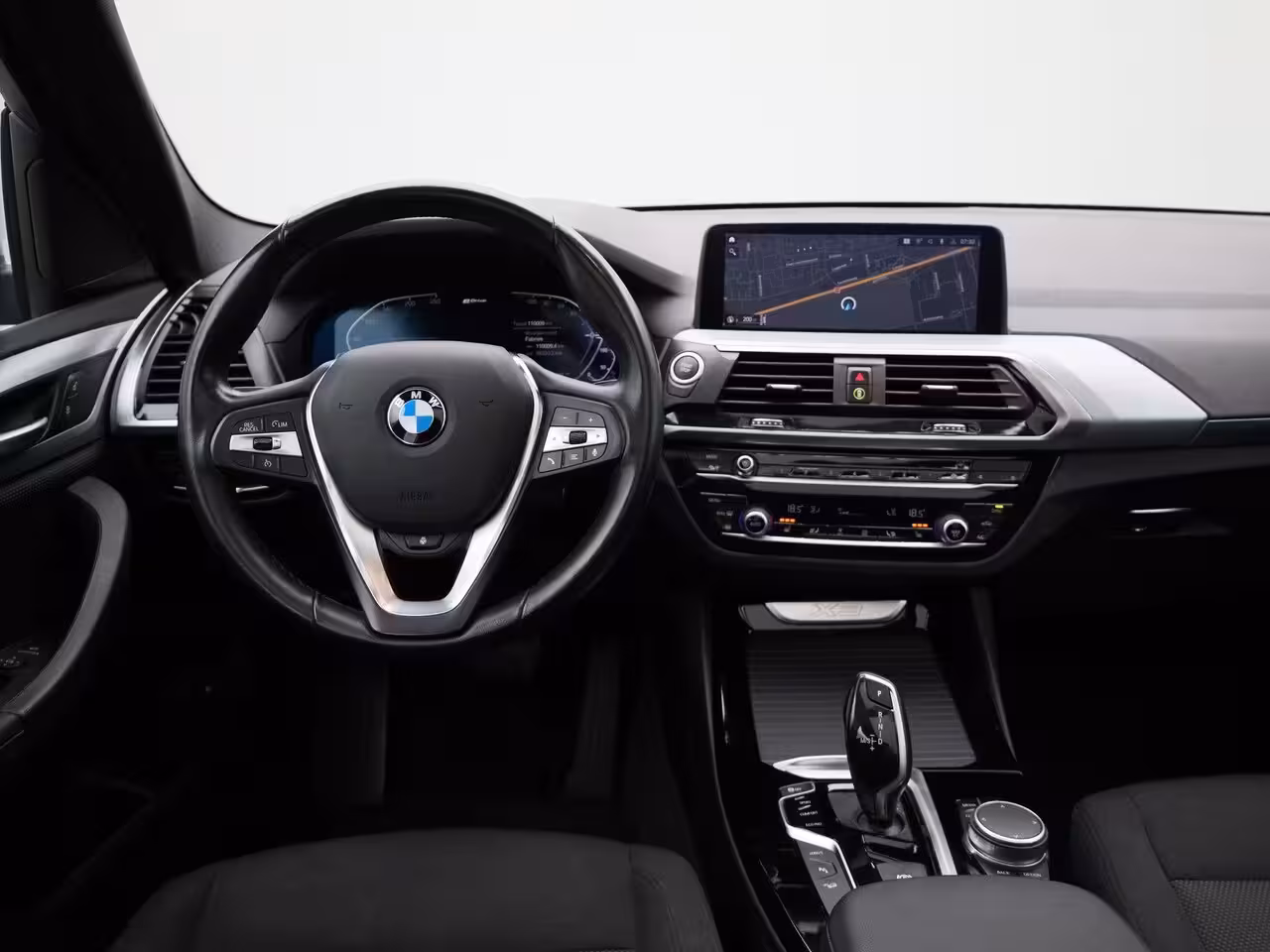 BMW X3 xDrive30e | PANORAMADAK | STOEL-STUURWIELVERWARMING | APPLE CARPLAY-ANDRIOD AUTO | CAMERA