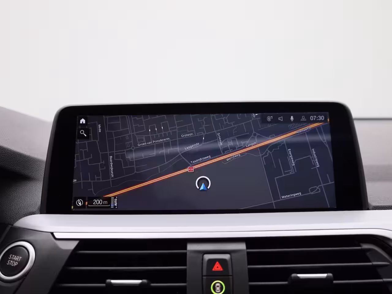 BMW X3 xDrive30e | PANORAMADAK | STOEL-STUURWIELVERWARMING | APPLE CARPLAY-ANDRIOD AUTO | CAMERA