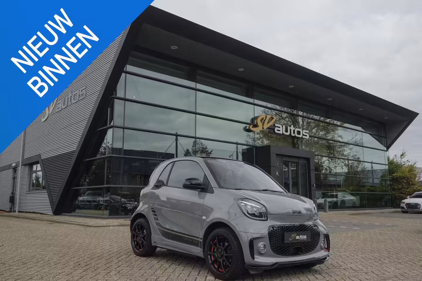 Smart Fortwo EQ BRABUS 82pk 18 kWh Edition 1 Panoramadak JBL audio Leder *SOH95%* Camera VOL 1e Eigenaa