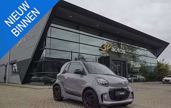 Smart Fortwo EQ BRABUS 82pk 18 kWh Edition 1 Panoramadak JBL audio Leder *SOH95%* Camera VOL 1e Eigenaa